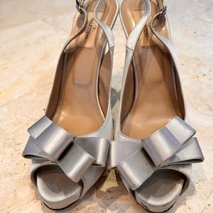 Valentino platform silver /grey  heels. Size 39.5